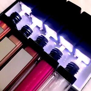 Sheer Pink Lip Gloss with Light and Mirror